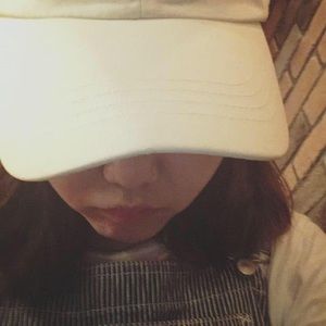 Meet your Posher, Hiu ching